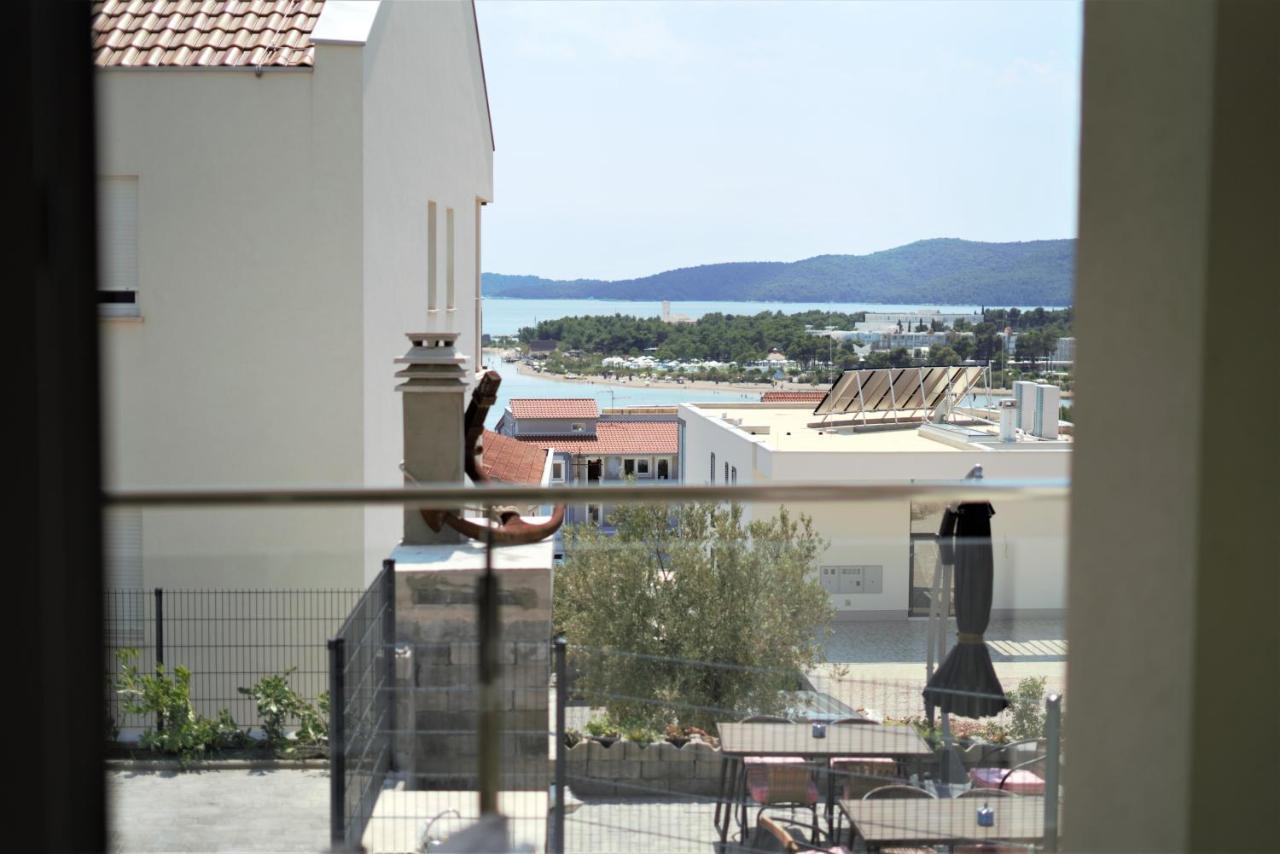 Villa M - Your Business & Holiday Apartment In Šibenik Buitenkant foto