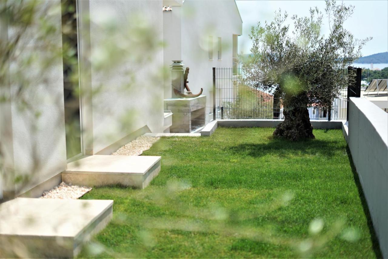 Villa M - Your Business & Holiday Apartment In Šibenik Buitenkant foto