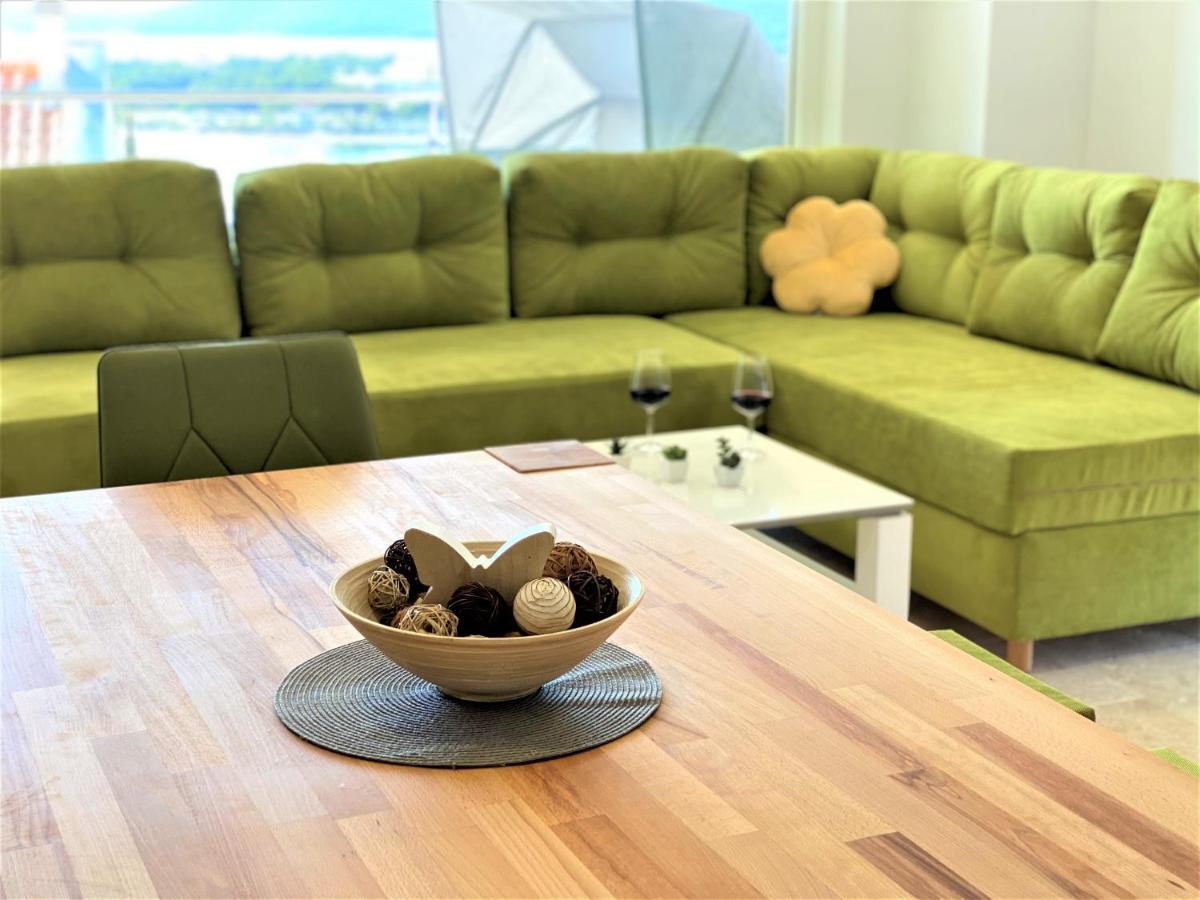 Villa M - Your Business & Holiday Apartment In Šibenik Buitenkant foto