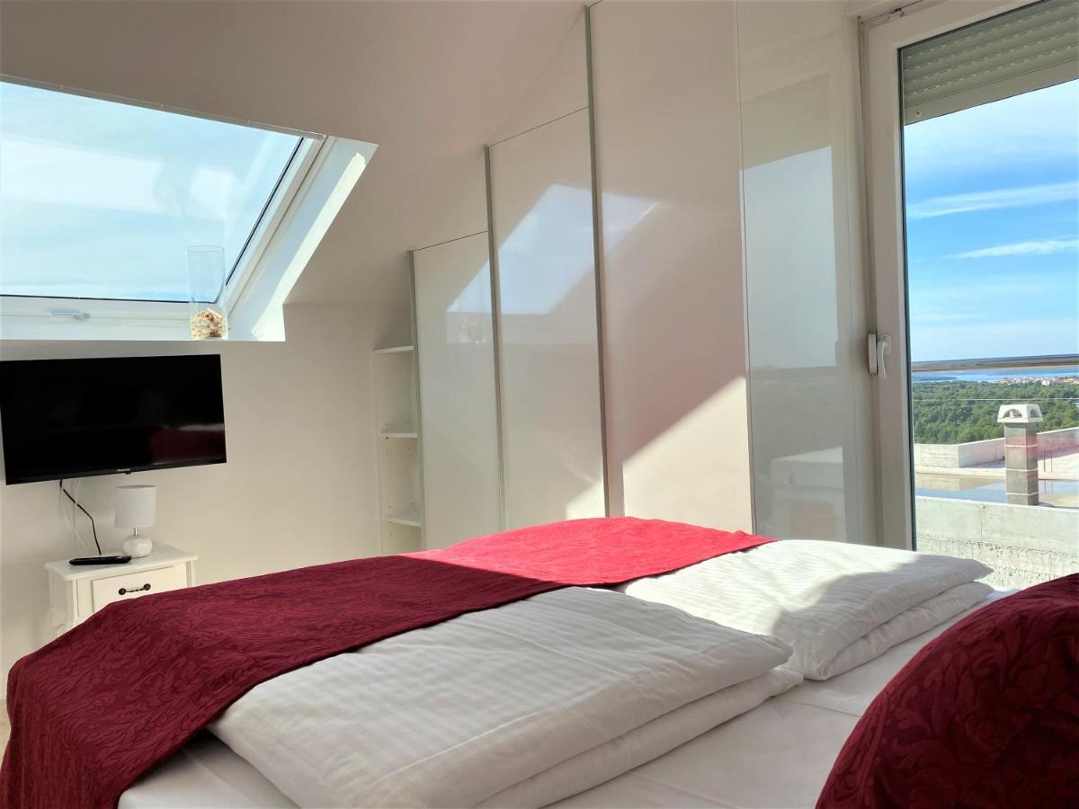 Villa M - Your Business & Holiday Apartment In Šibenik Buitenkant foto
