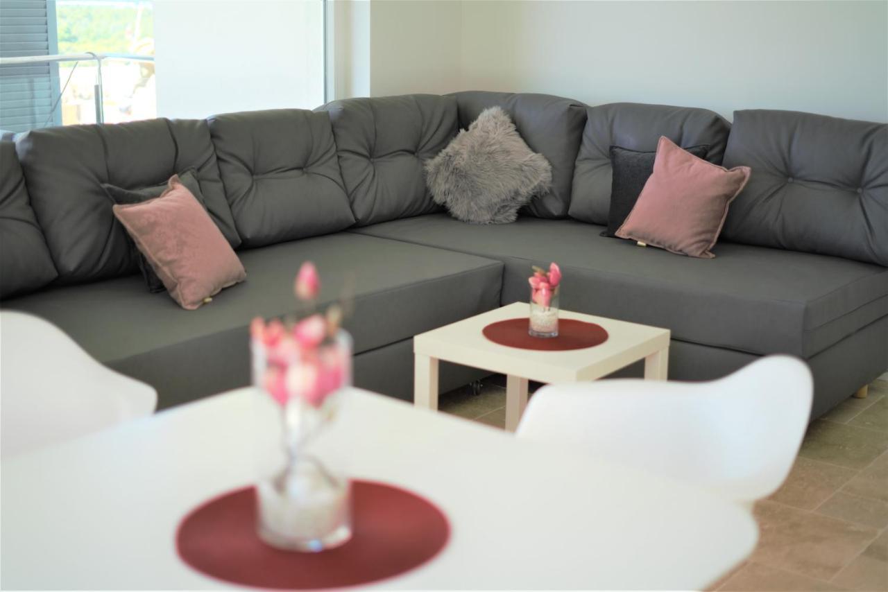 Villa M - Your Business & Holiday Apartment In Šibenik Buitenkant foto