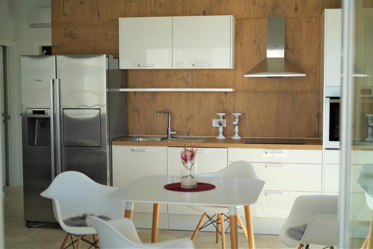 Villa M - Your Business & Holiday Apartment In Šibenik Buitenkant foto