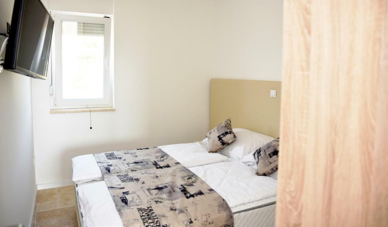 Villa M - Your Business & Holiday Apartment In Šibenik Buitenkant foto