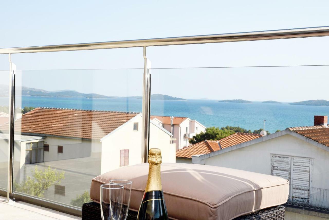 Villa M - Your Business & Holiday Apartment In Šibenik Buitenkant foto