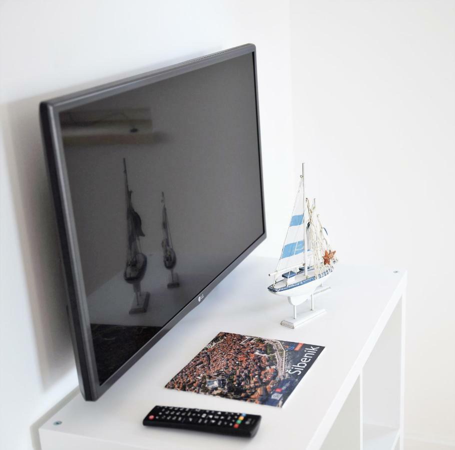 Villa M - Your Business & Holiday Apartment In Šibenik Buitenkant foto